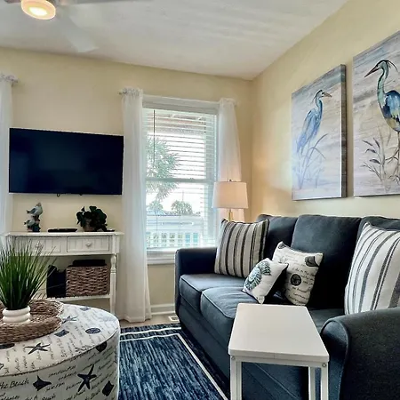 Sea Coast Suites 3 | Dog Friendly | Walking Distance To Everything